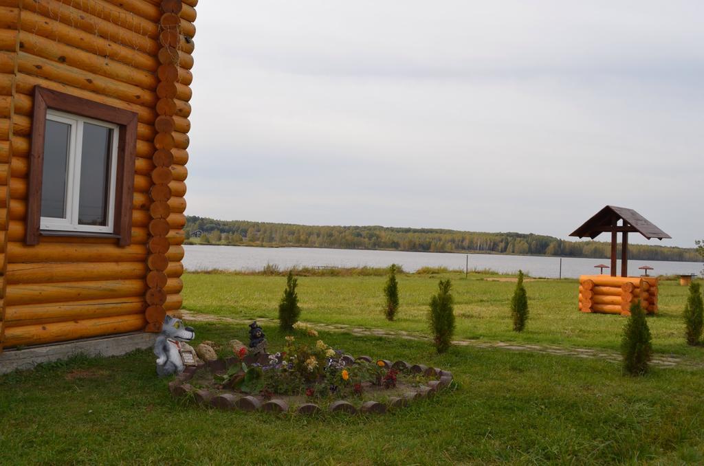 Baza Otdykha Osetrovo Hotel Burakovo  Zewnętrze zdjęcie